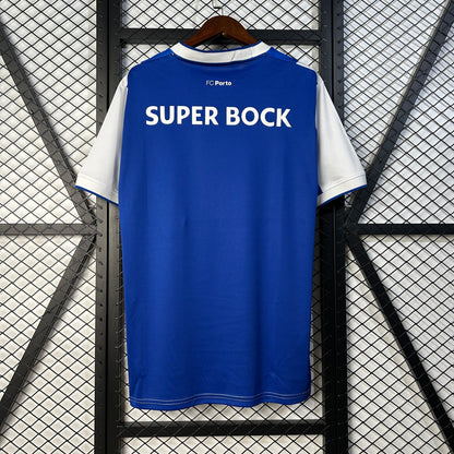2017/18 Porto Home