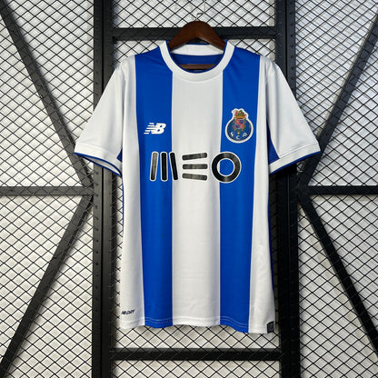2017/18 Porto Home